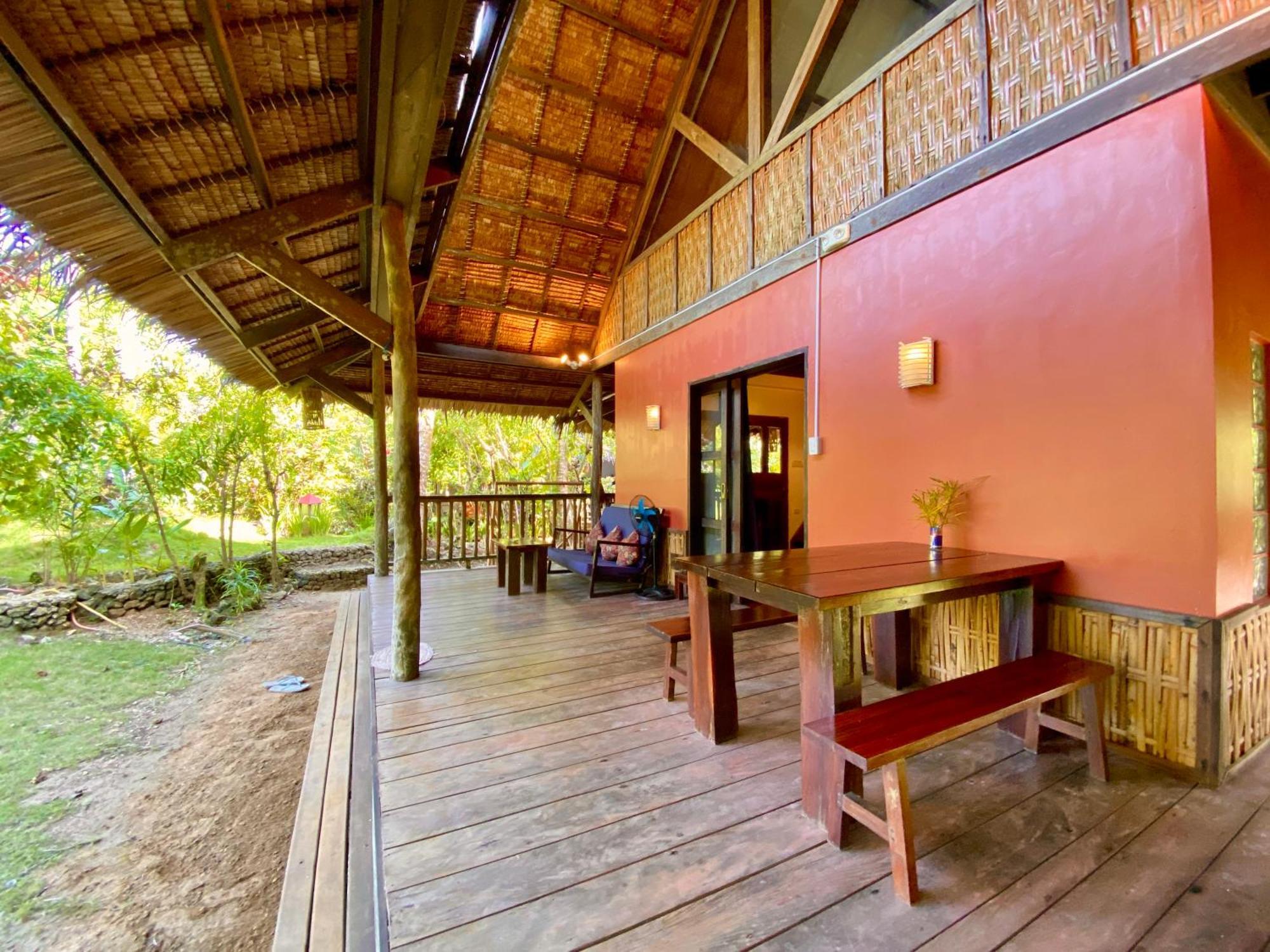 Emerald House Village 卢纳将军城 外观 照片